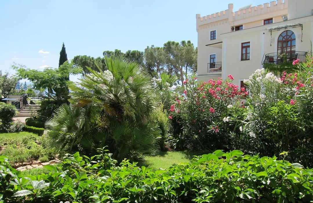 Hotel Miramar-1